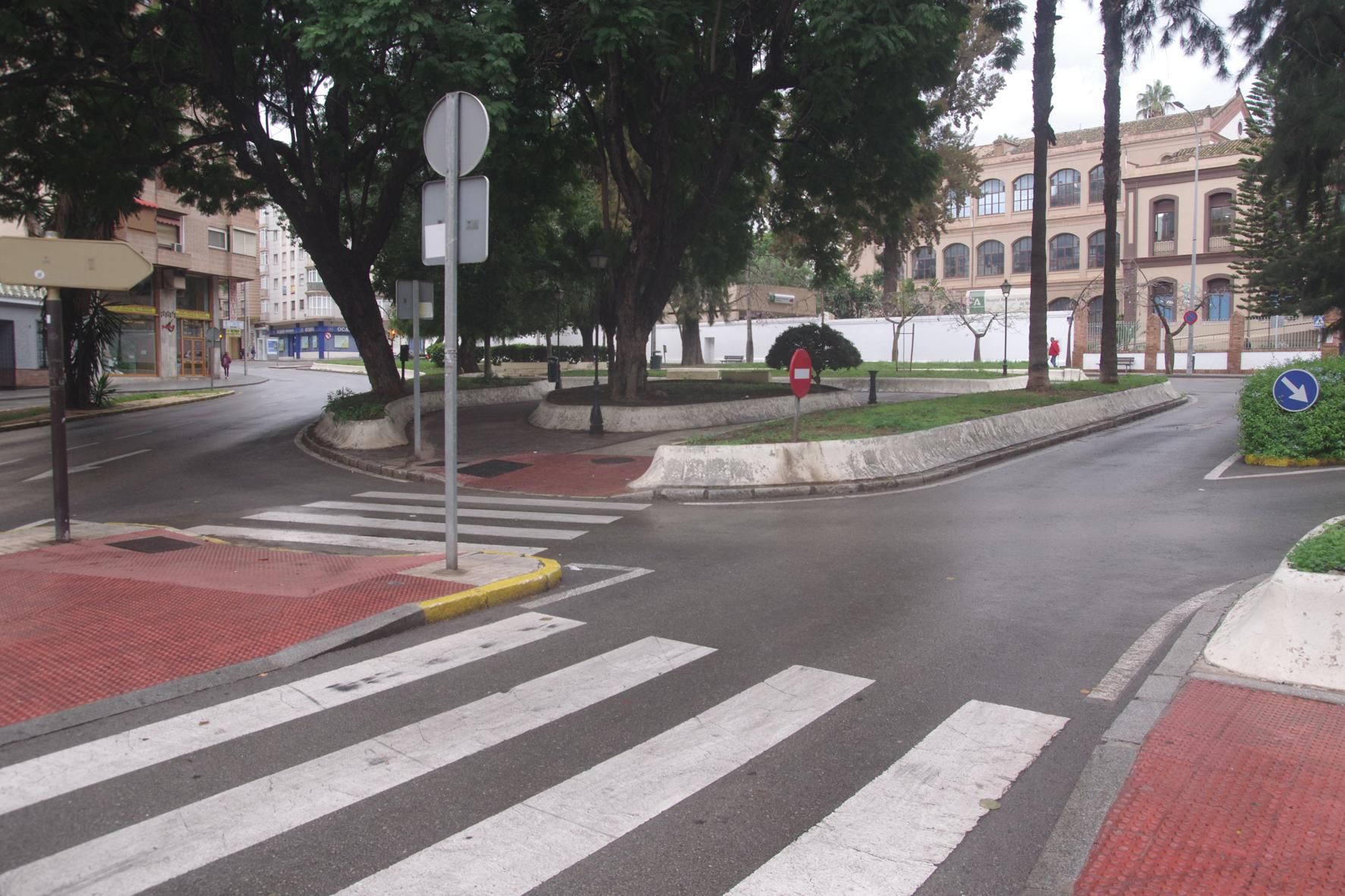 Calles prácticamente vacías en Málaga capital ante la alerta roja por riesgo de importantes tormentas