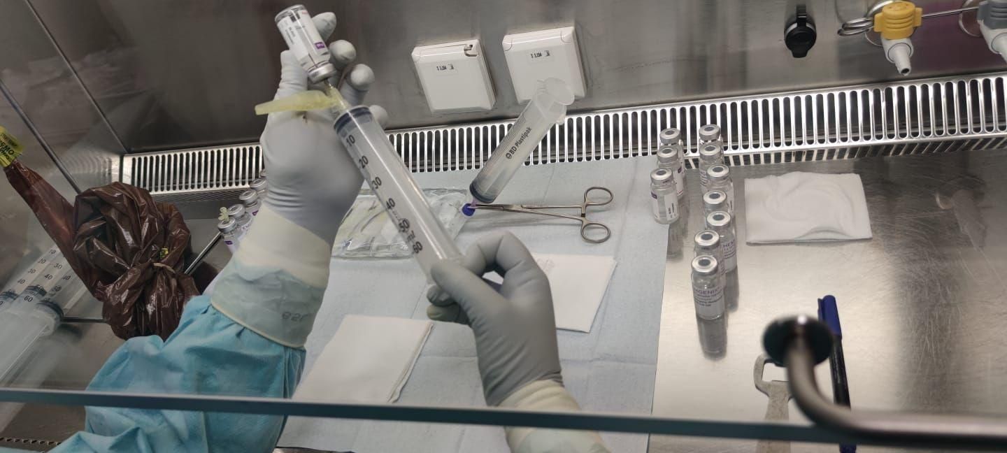 Preparación del tratamiento contra la hemofilia B con terapia génica en el hospital Álvaro Cunqueiro de Vigo