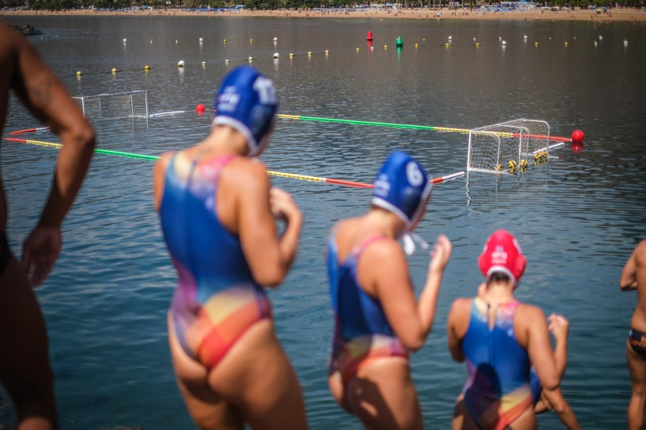 Nuevo campo de waterpolo en la playa de Las Teresitas