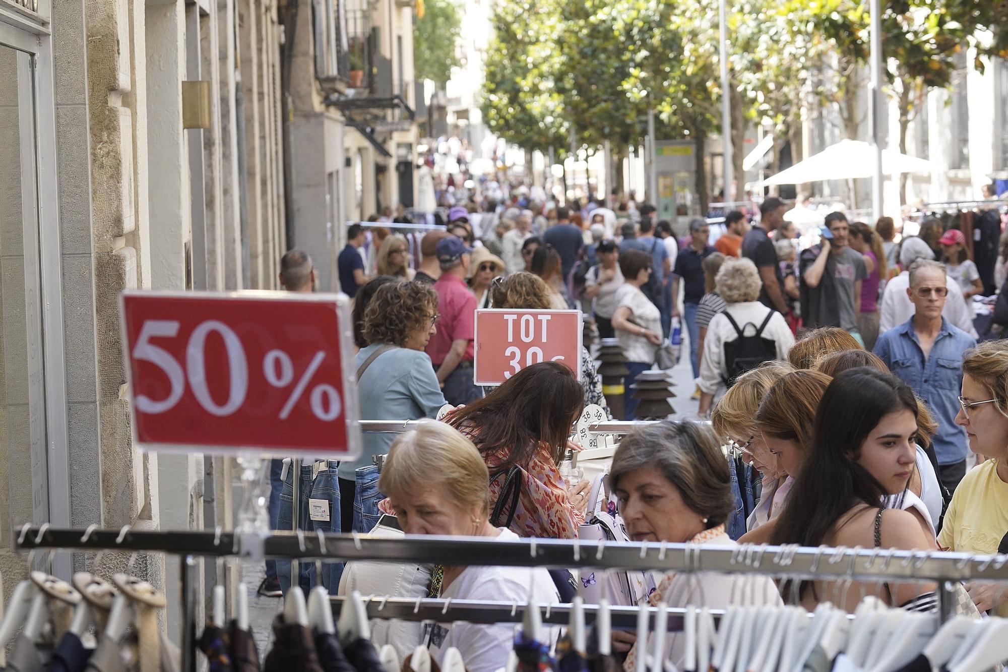 Girona celebra una nova edició de la 'Botiga al carrer'