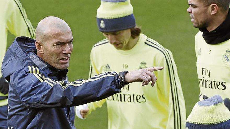 Primer partido de altura para el Madrid de Zinedine Zidane