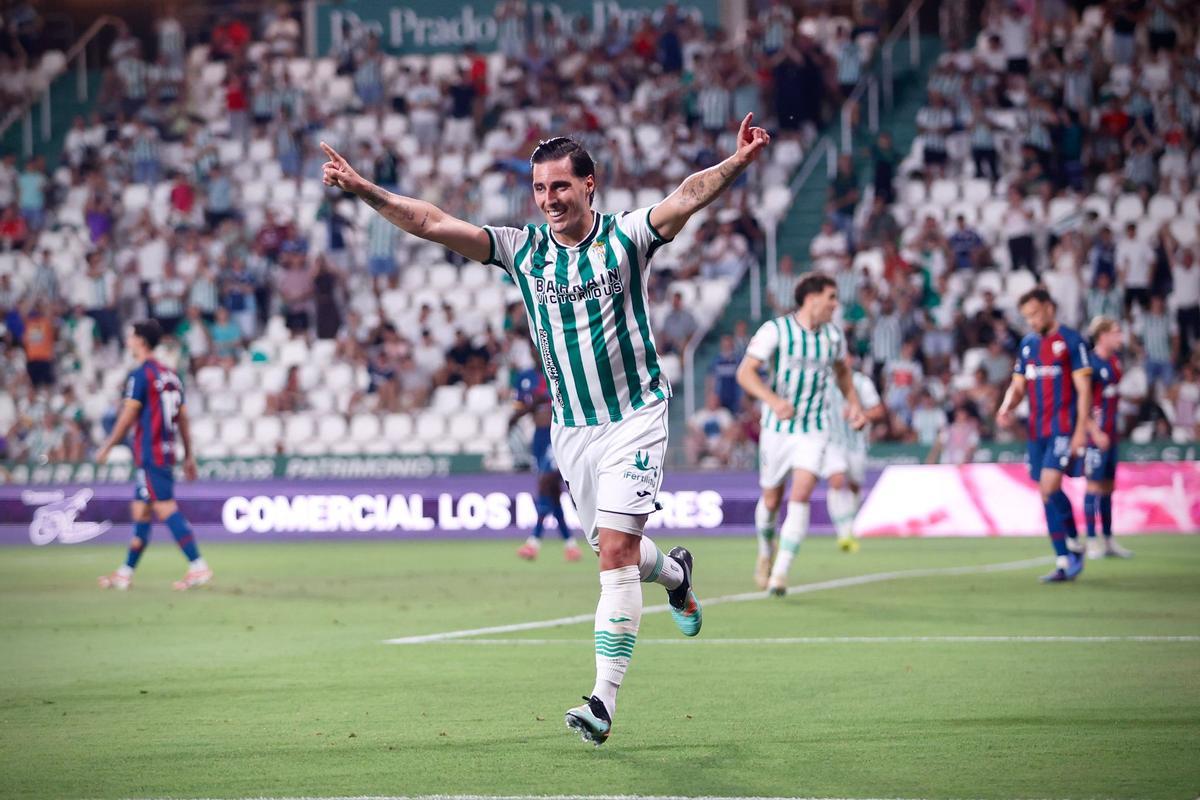 Córdoba CF-Huesca | Las imágenes del partido de LaLiga Hypermotion