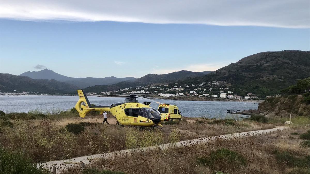 Rescaten una dona a Cala Taballera de Port de la Selva