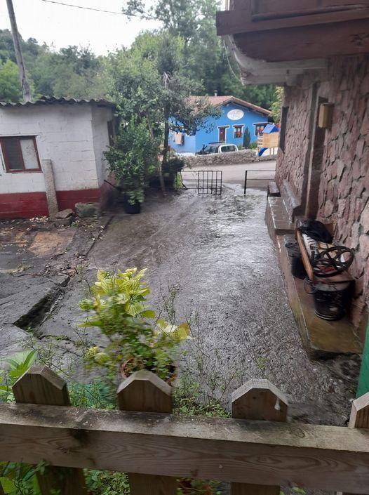 Aspecto de la antojana de la casa, tras la intervención vecinal.