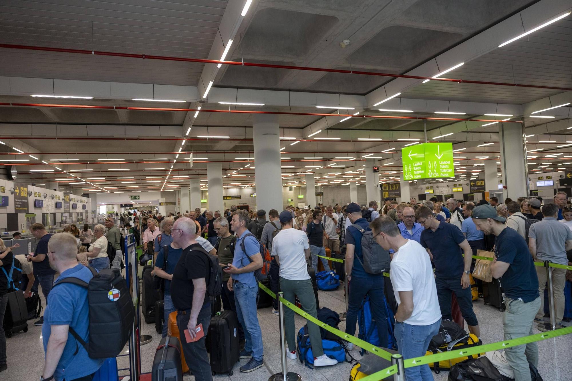 El aeropuerto de Mallorca opera más de 3.000 vuelos durante el puente de mayo