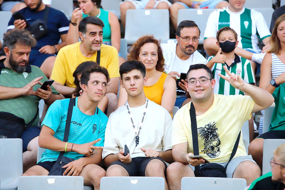 Las nuevas camisetas del Córdoba CF para su estreno en Primera Federación