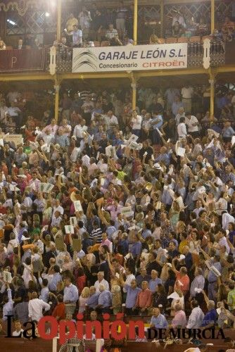 Ambiente en la corrida de toros de Finito de Córdoba, El Juli y Perera