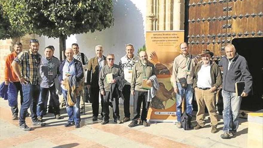 Una asociación defiende en Villa del Río el alzacola rojizo para la biodiversidad