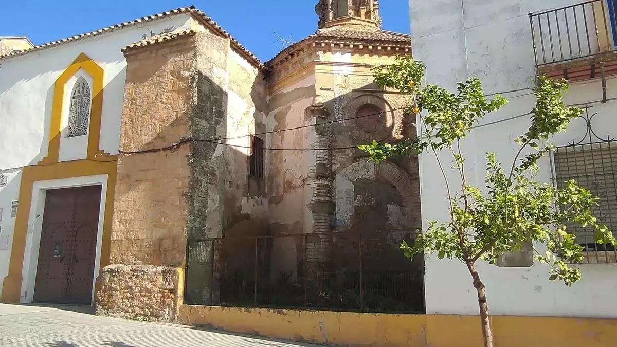 Exterior de la iglesia de la Veracruz de Aguilar de la Frontera.