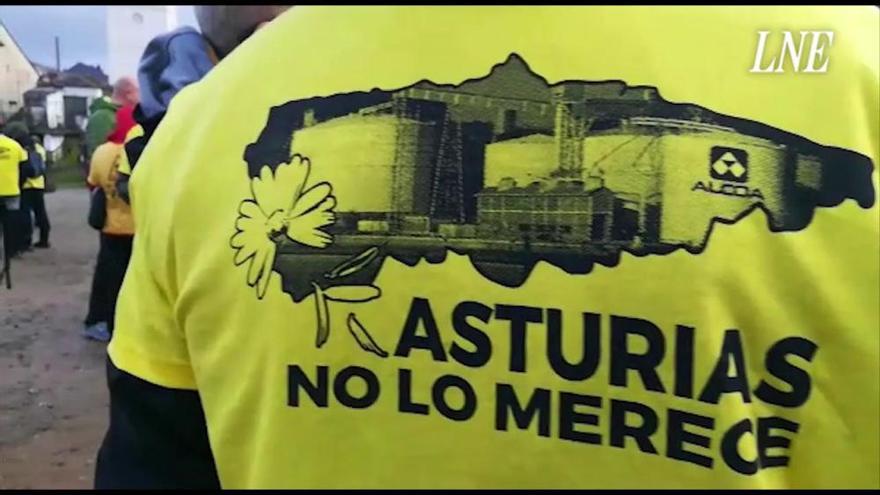 Marcha de los trabajadores de Alcoa de Asturias y Galicia hacia Vegadeo