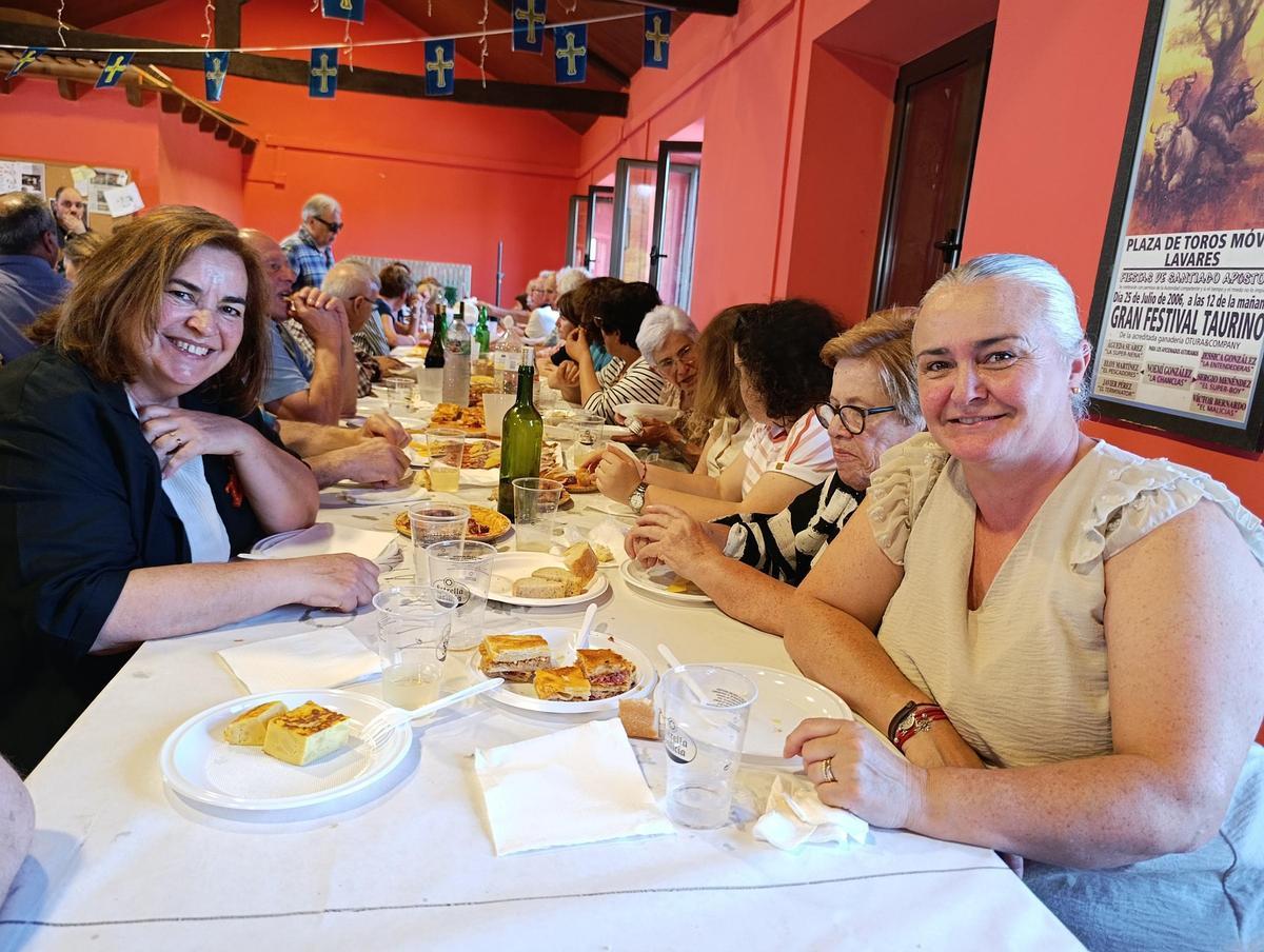 Arlós reúne a 200 vecinos en su convivencia anual