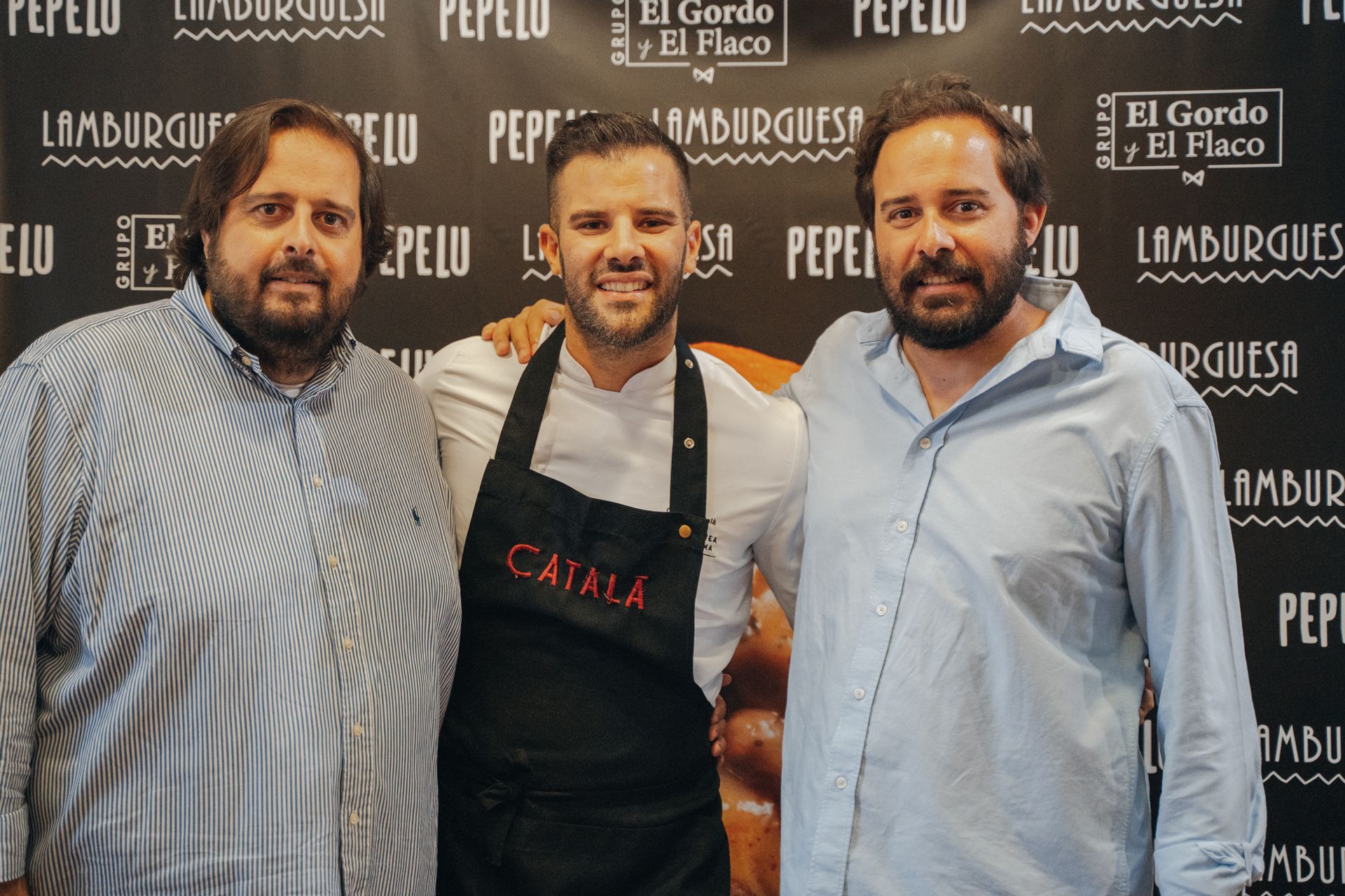 Salva, Pablo y Carlos Catalá (propietario de la Carnicería Catalá)