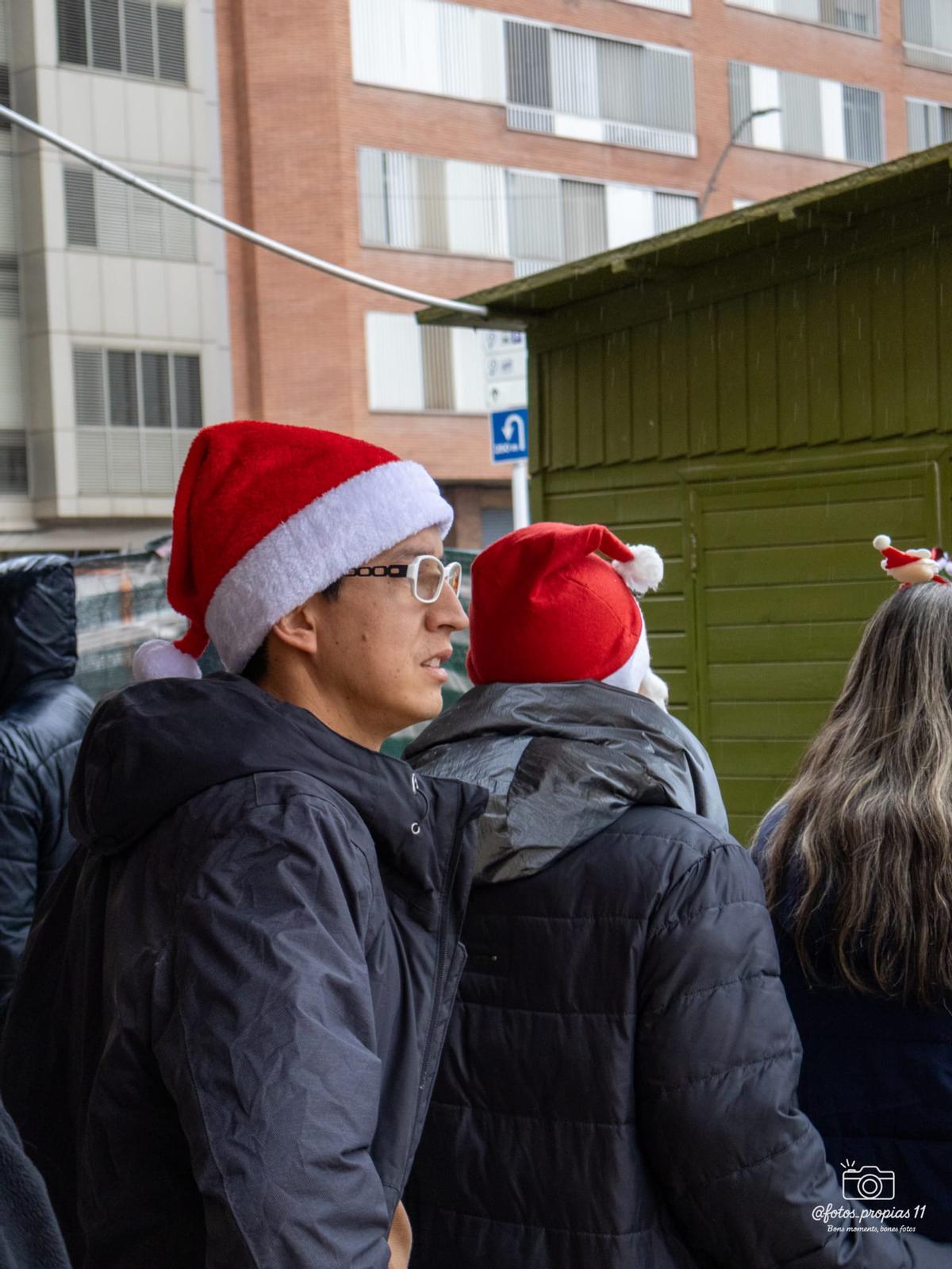 La Fundació del Convent de Santa Clara reparteix joguines a infants de la plataforma d'aliments