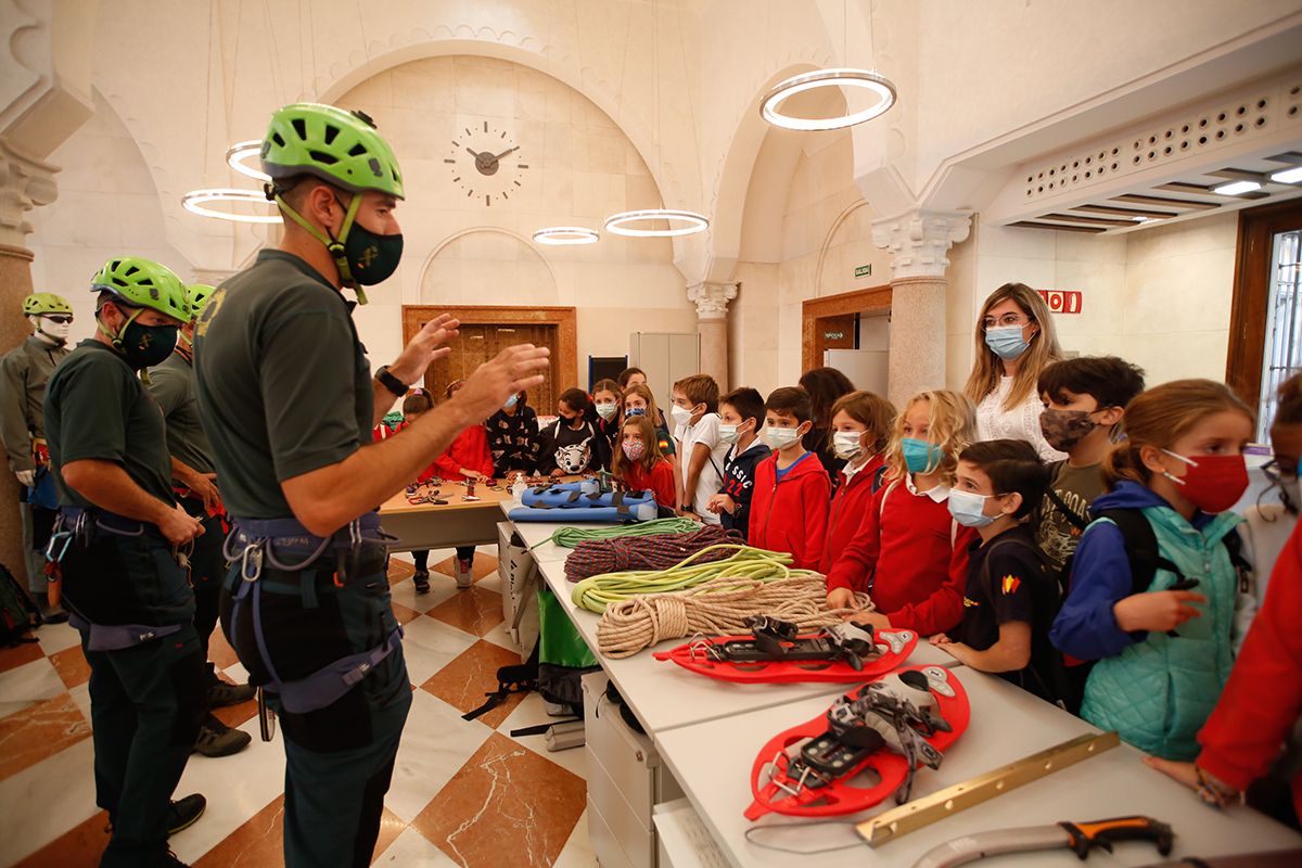 Talleres escolares en el edificio del antiguo Banco de España en el bulevar