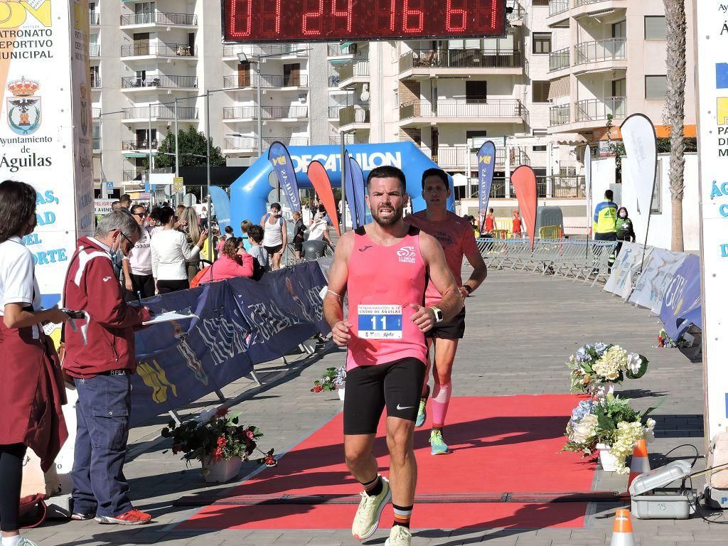 Estos todas las imágenes de la Media Maratón de Águilas