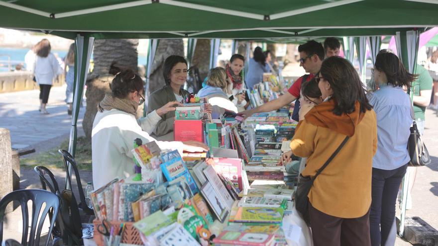 I Feria del Libro en Oleiros