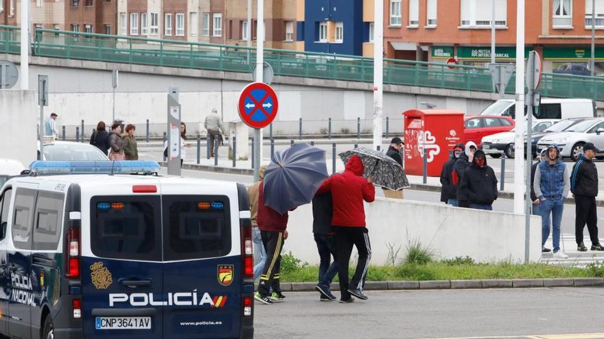 Dos de los tres ultras encarcelados por el asalto al pub de Cimavilla quedan libres