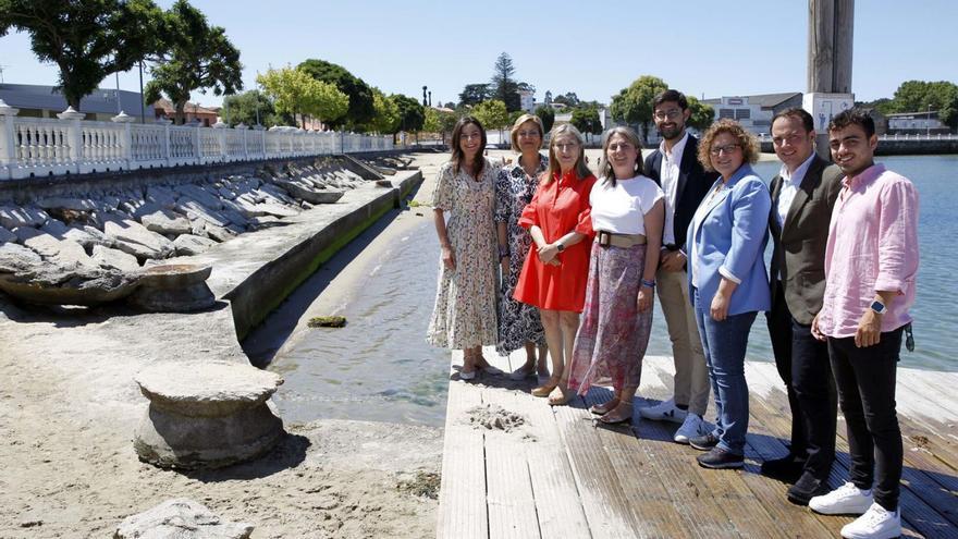 Ana Pastor, con los candidatos del PP a Congreso y Senado por Pontevedra en Vilaxoán.