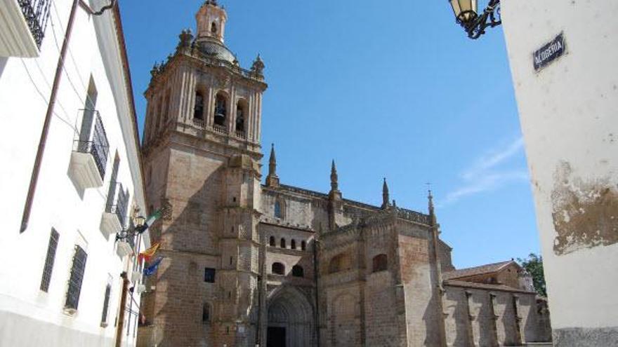 Coria prohíbe patinar en varias zonas de la ciudad para evitar daños en el patrimonio