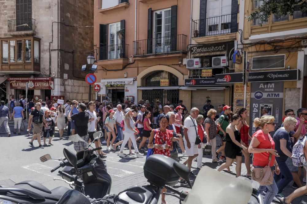 Kreuzfahrer überrennen Palma de Mallorca