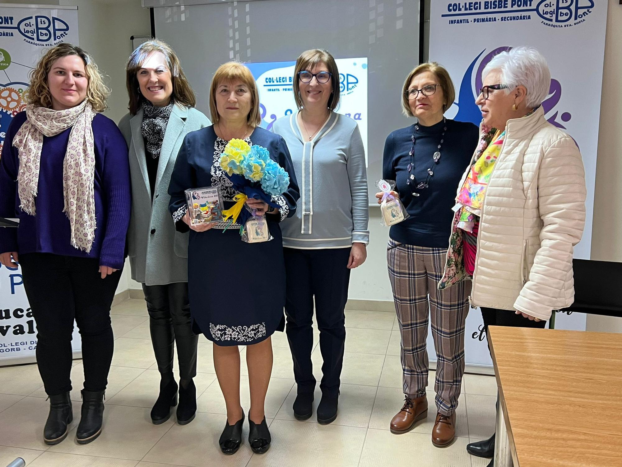 El colegio Bisbe Pont de Vila-real galardona a Sonia Bespalova con el premio Vila-dona