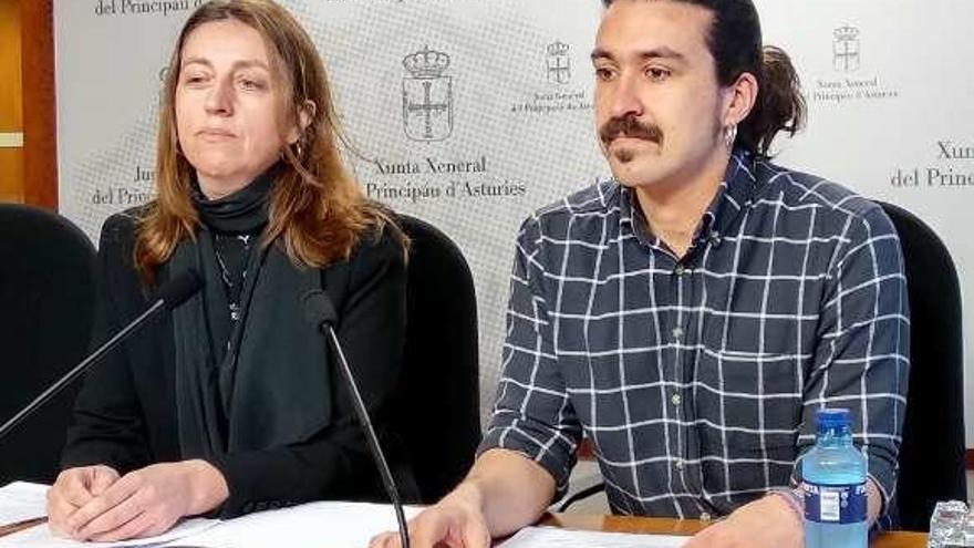 Lorena Gil y Andrés Fernández Vilanova, en la rueda de prensa.