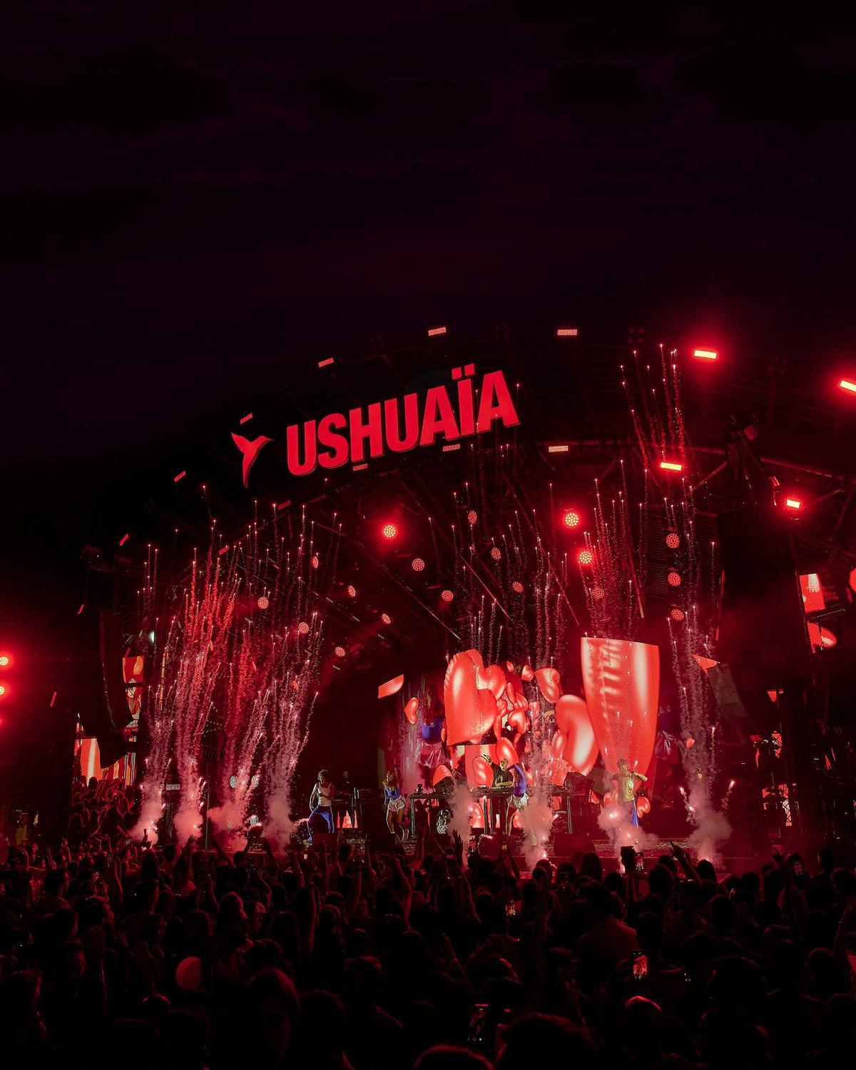 The programming is built around the motto “the first reggaeton is never forgotten”.