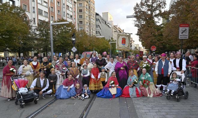 Busca la foto de tu grupo en la Ofrenda de Flores 2025 por la tarde (I)