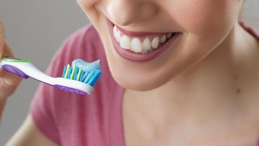 Com raspallar-se les dents correctament