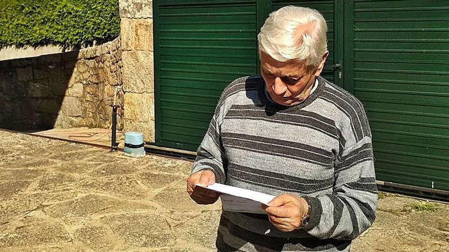 José Manuel Rouco ha pagado 1.500 euros de agua en seis meses.