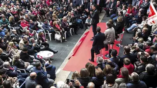 Sánchez se apoya en Valencia en busca de su tercera resurrección