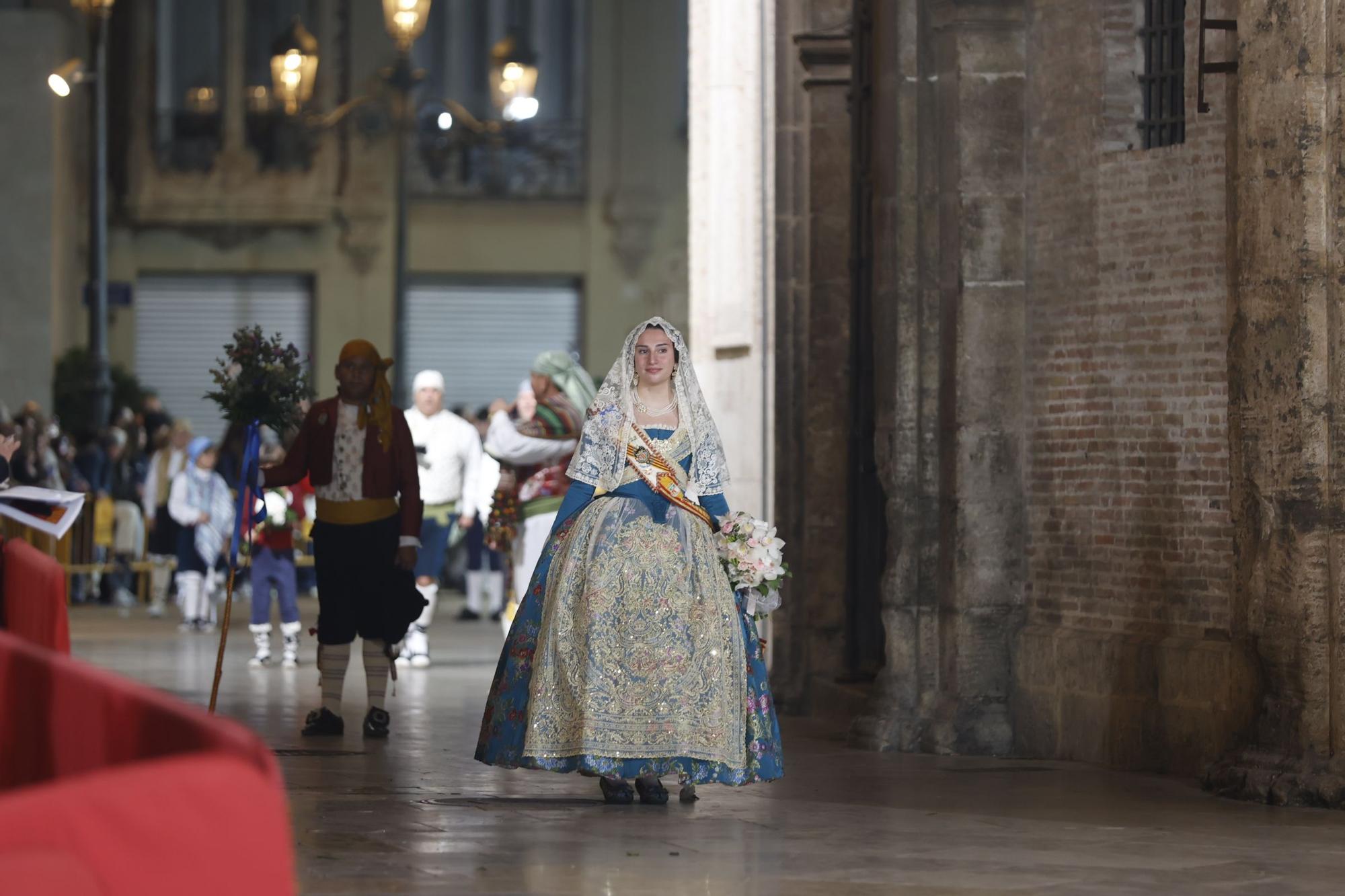 Ofrenda 2023 | Falleras Mayores e Infantiles de comisiones del 17 de Marzo (I)