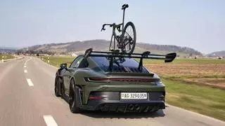 Una bicicleta de carbono inspirada en el 911 GT3 RS