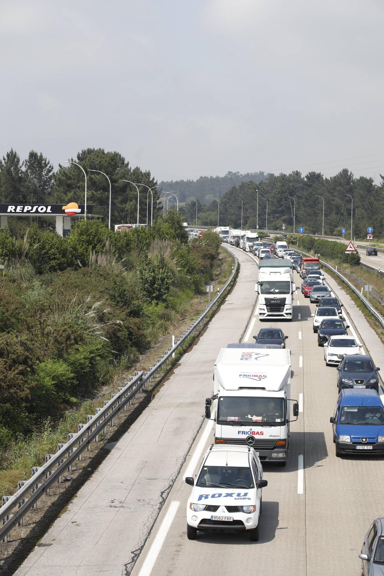 En imágenes: Nuevas caravanas en la "Y" por las obras del tercer carril