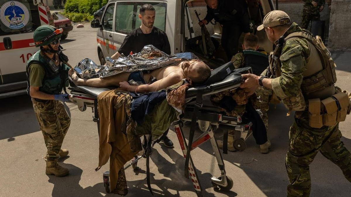 Els rescatadors del Donbass Els rescatadors del Donbass
