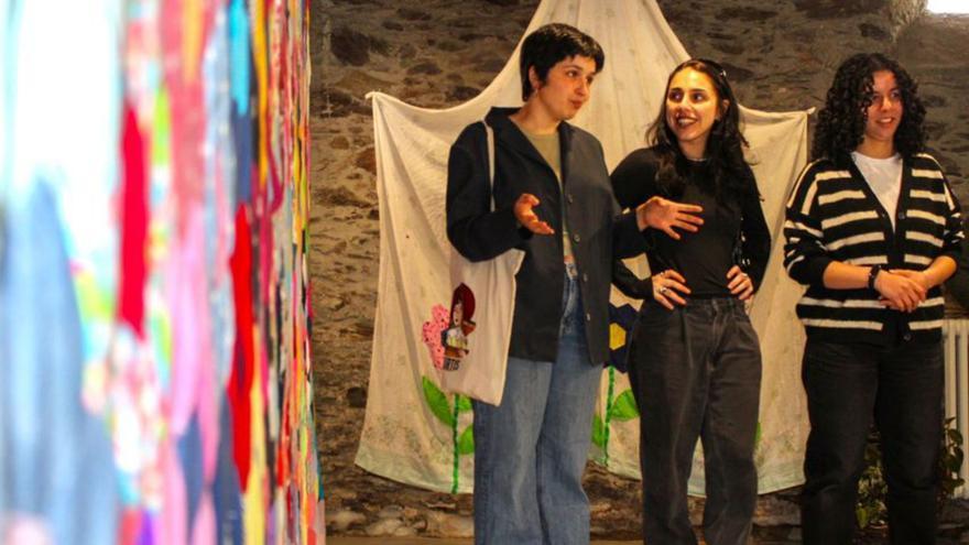 Tres de las artistas que exponen en Curtis. | LOC