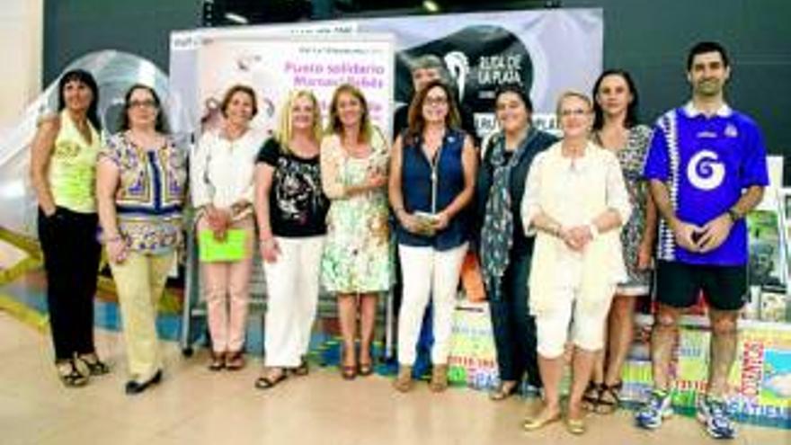 Mercadillo solidario en el Ruta de la Plata para ayudar a Red Madre Extremadura