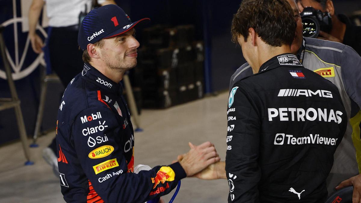 Verstappen sonríe tras lograr el mejor tiempo para la parrilla del GP de Qatar