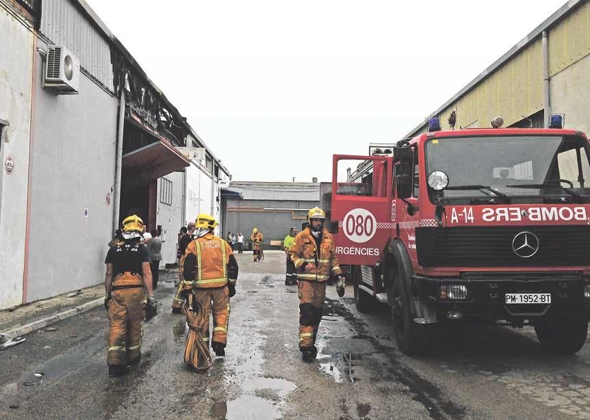 Voraz incendio en Son Castelló