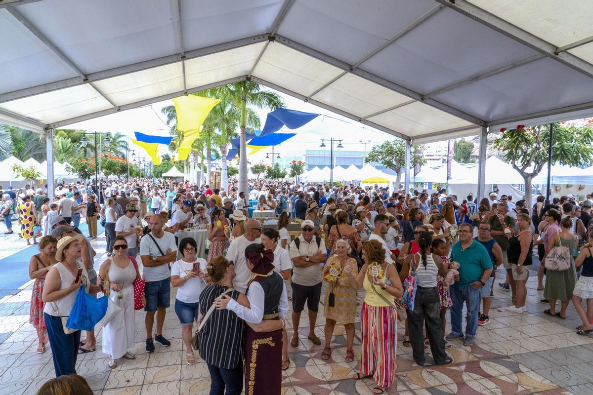 La Feria del Mango y Aguacate de Mogán vende todo el producto disponible