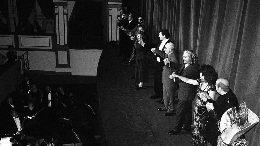 Teatro Cervantes: La historia de un teatro que nunca baja el telón