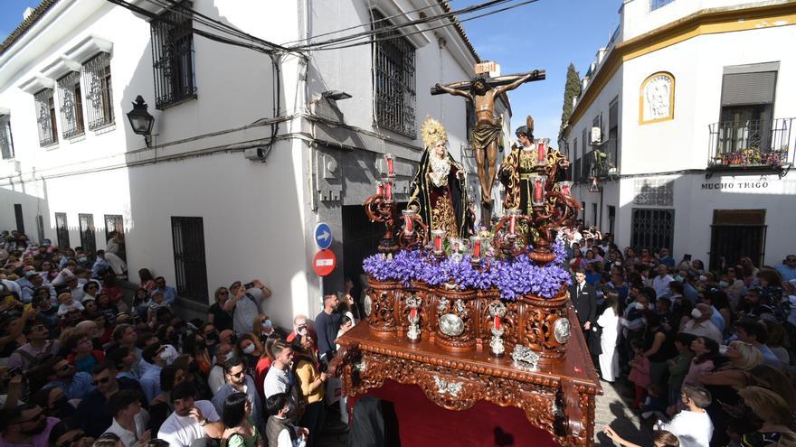 El Cristo de las Penas, de nuevo en su barrio cara a cara con su gente