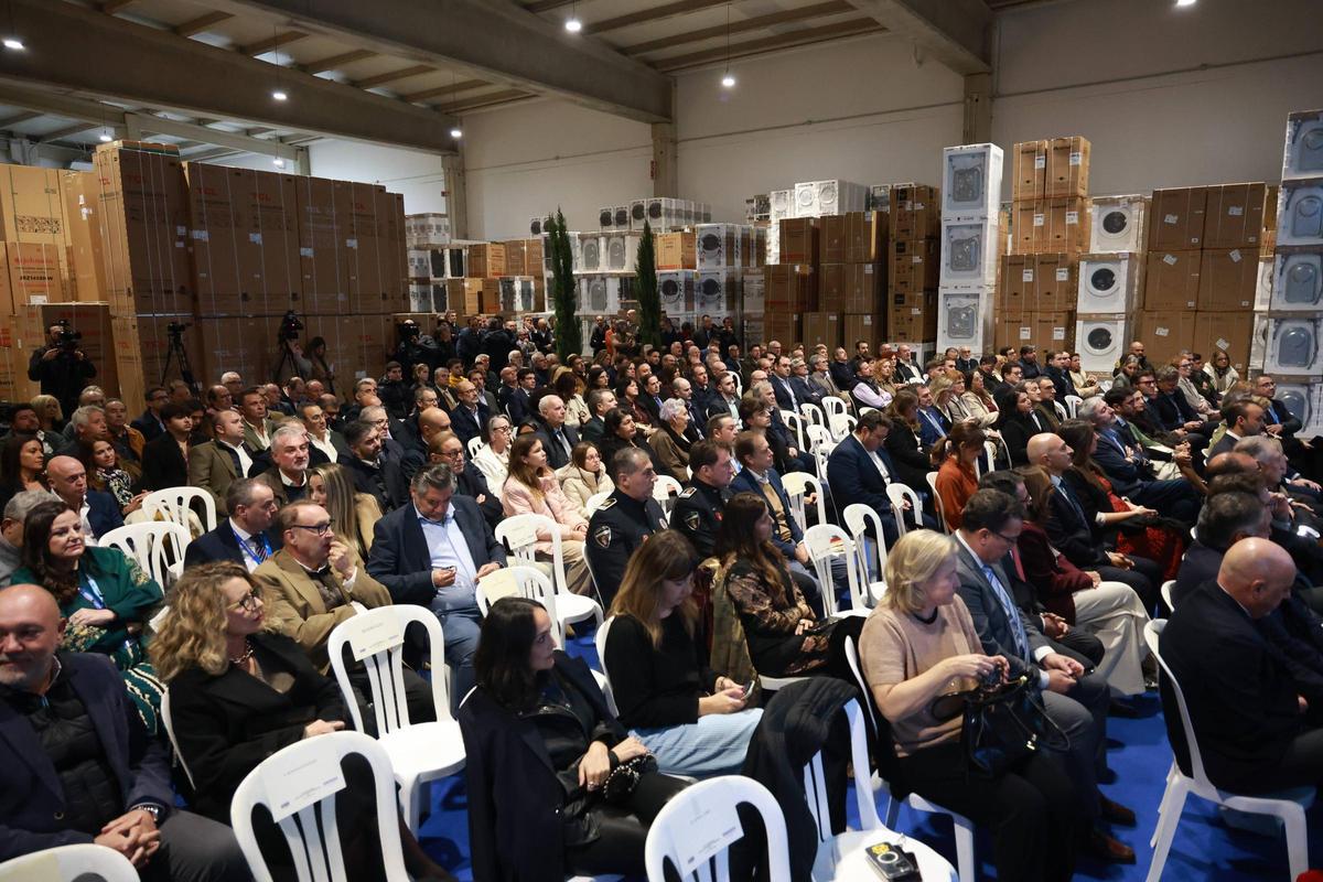 El público llena las instalaciones durante la jornada inaugural.