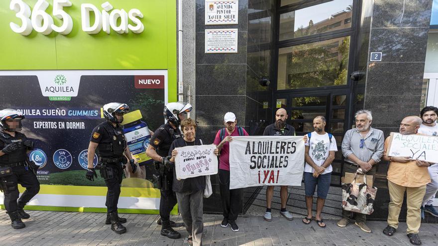 El desahucio se ha producido en el número 2 de la avenida Pintor Xavier Soler