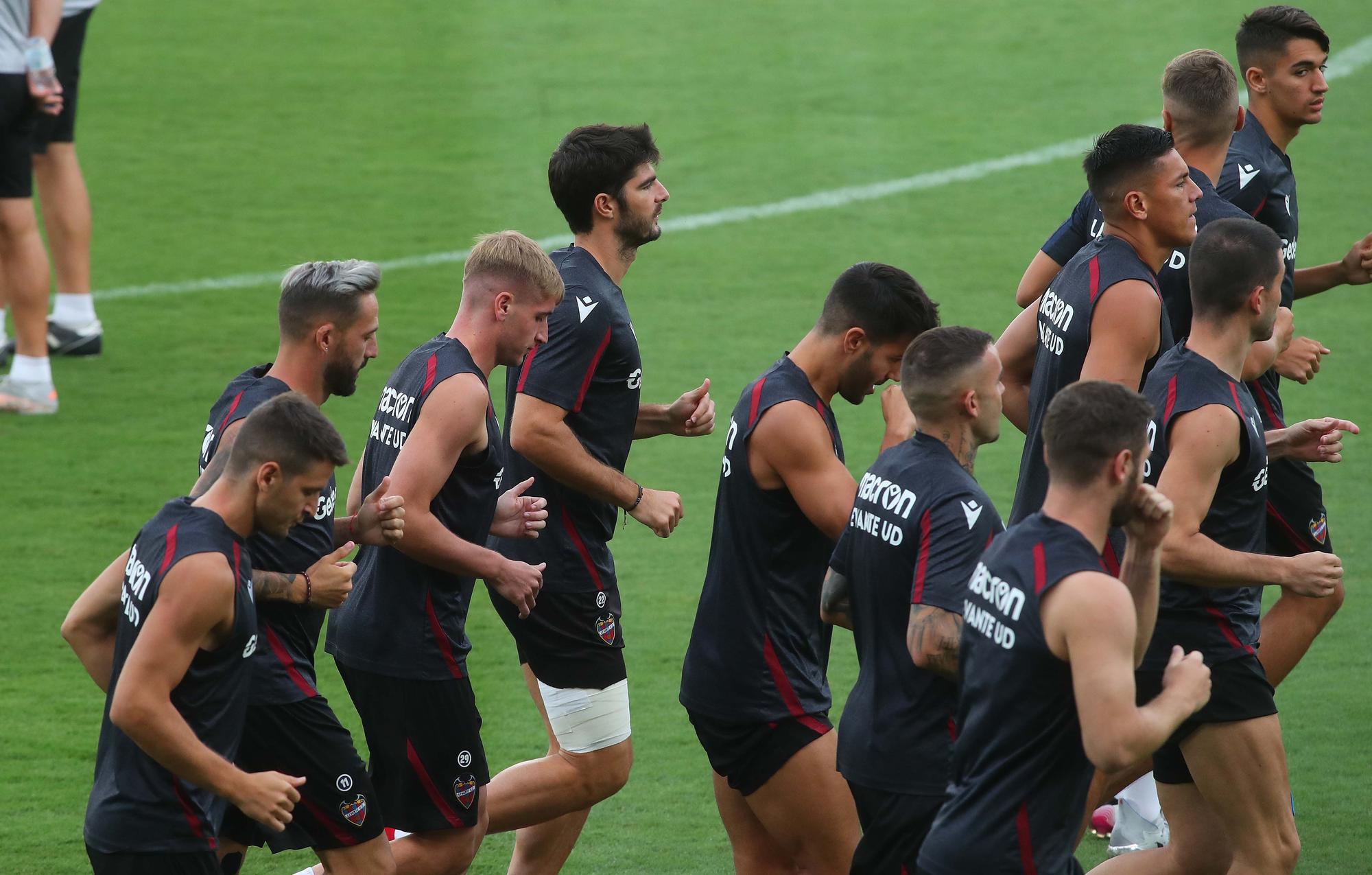 Entrenamiento del Levante previo al partido del Celta