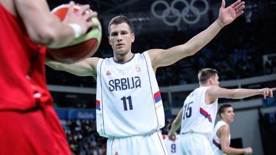 Nedovic, con la selección de Serbia en una imagen de archivo.