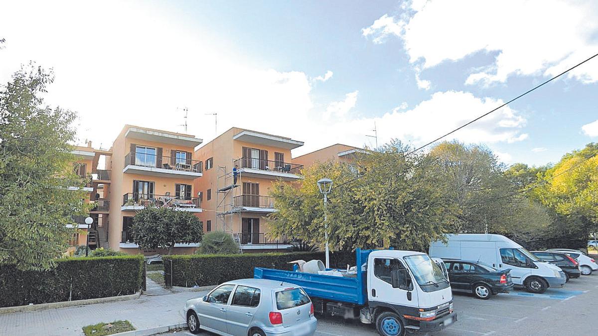 Inmueble de la calle Cadernera del Port de Pollença donde ocurrió al accidente de la niña.
