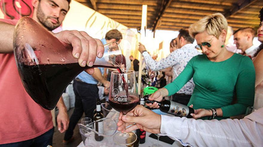 Winecanting Puerto, el éxito de la gran fiesta del vino en Alicante
