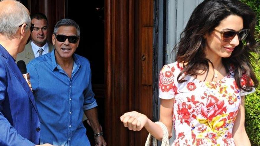 Imagen de archivo de George Clooney y Amal Alamuddin.