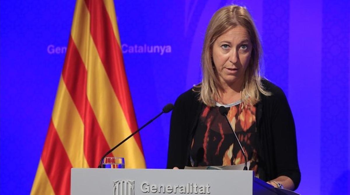 La vicepresidenta, Neus Munté, en una roda de premsa al Palau de la Generalitat.